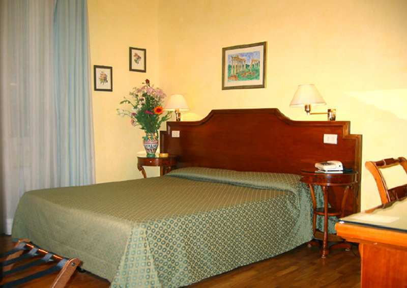 רומא Hotel Kent מראה חיצוני תמונה